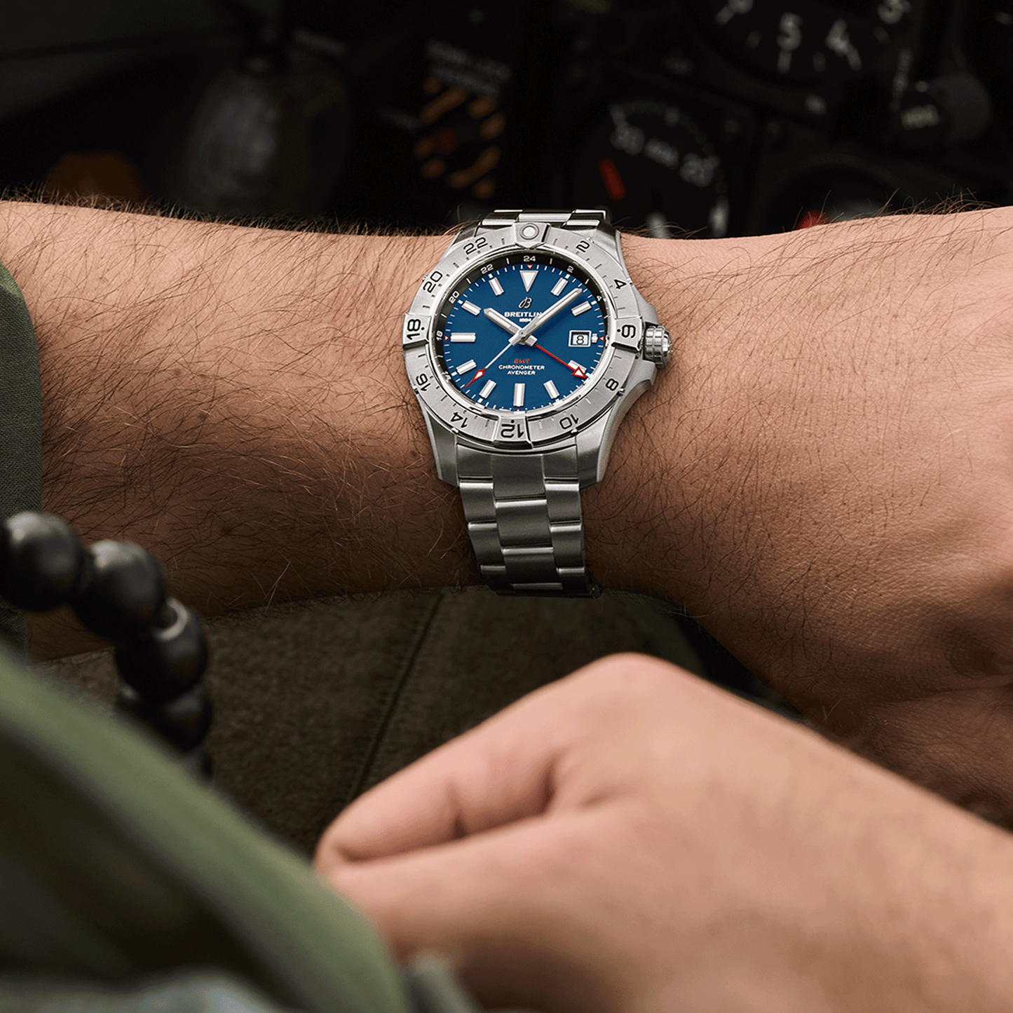 Montre Breitling Avenger B01 Chronograph cadran bleu