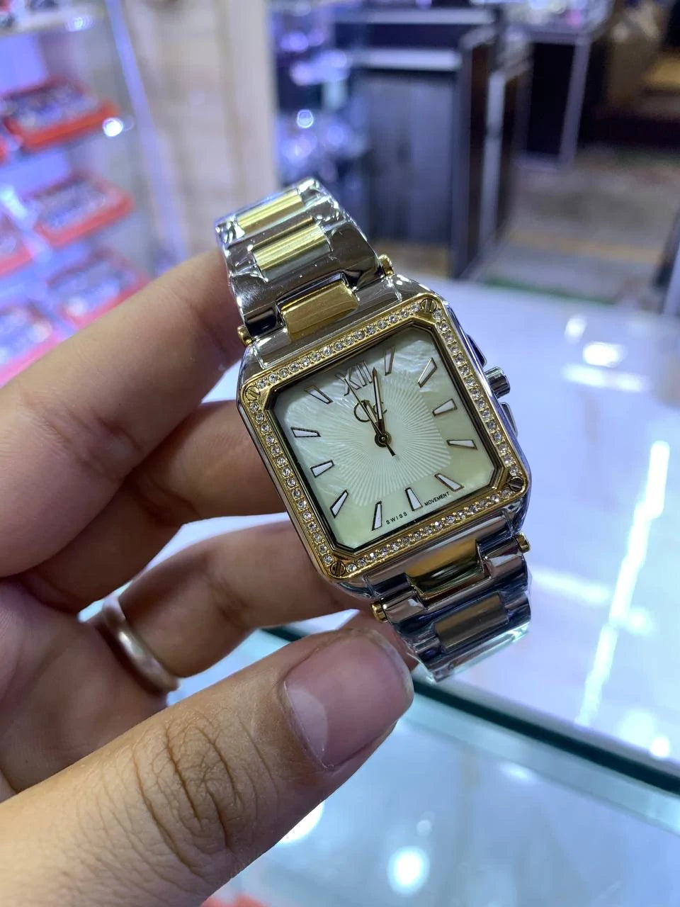 ساعة نسائية فاخرة FH30021