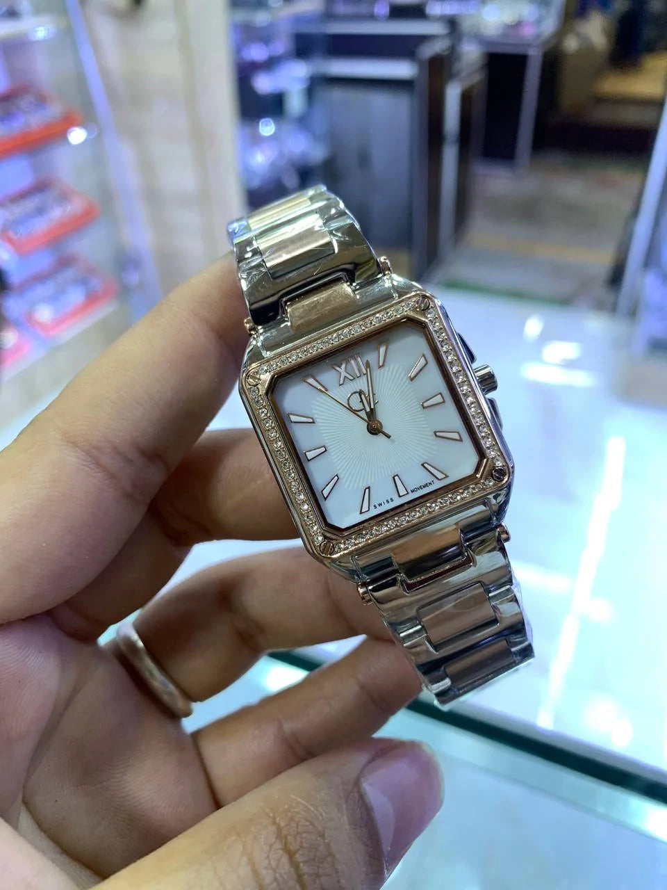 ساعة نسائية فاخرة FH30021