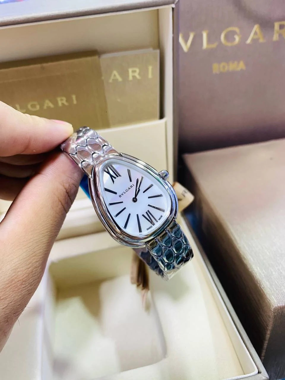 ساعة نسائية فاخرة FH30022