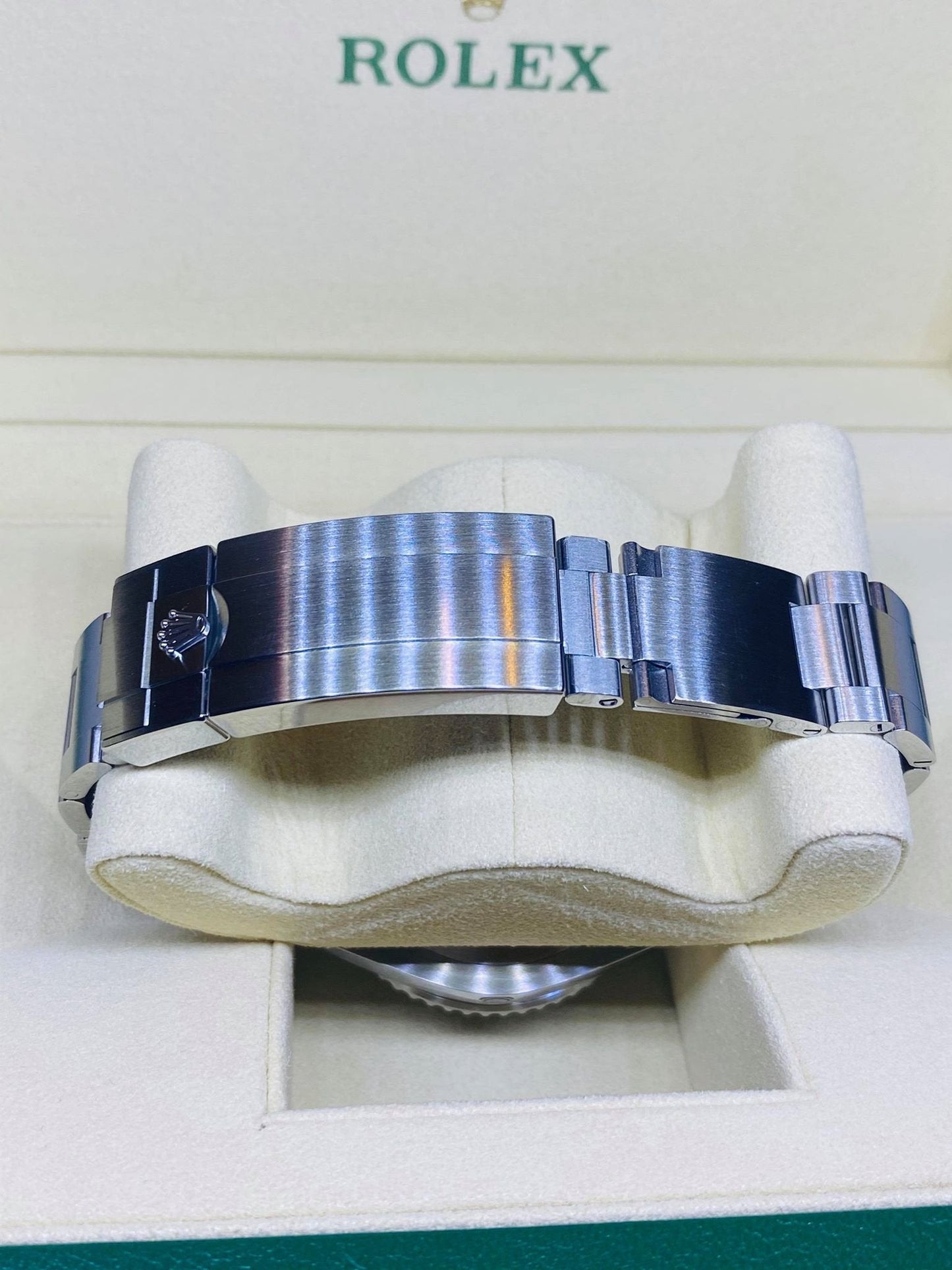 ساعة رجالية Sea Dweller خلفية سوداء 126600-0001