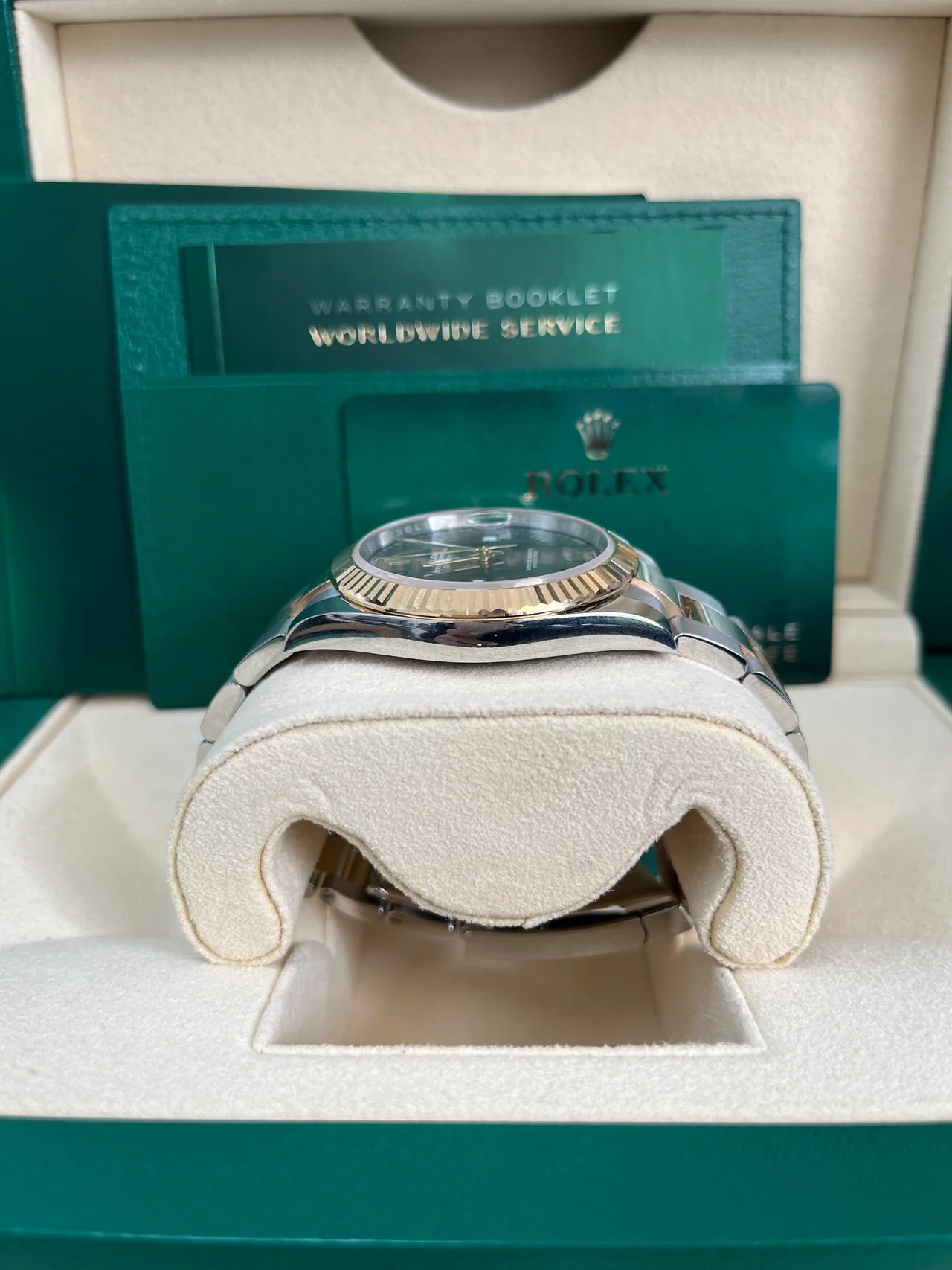 ROLEX Datejust 41mm Wimbledon Two Tone Gold/Silver Oyster