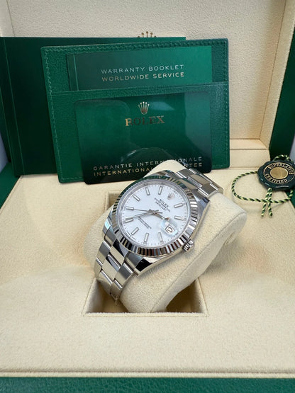 Rolex Datejust 41 126334 Fluted Bezel Oyster White