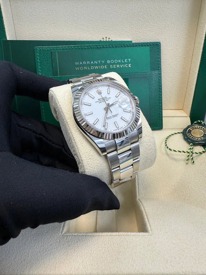 Rolex Datejust 41 126334 Fluted Bezel Oyster White