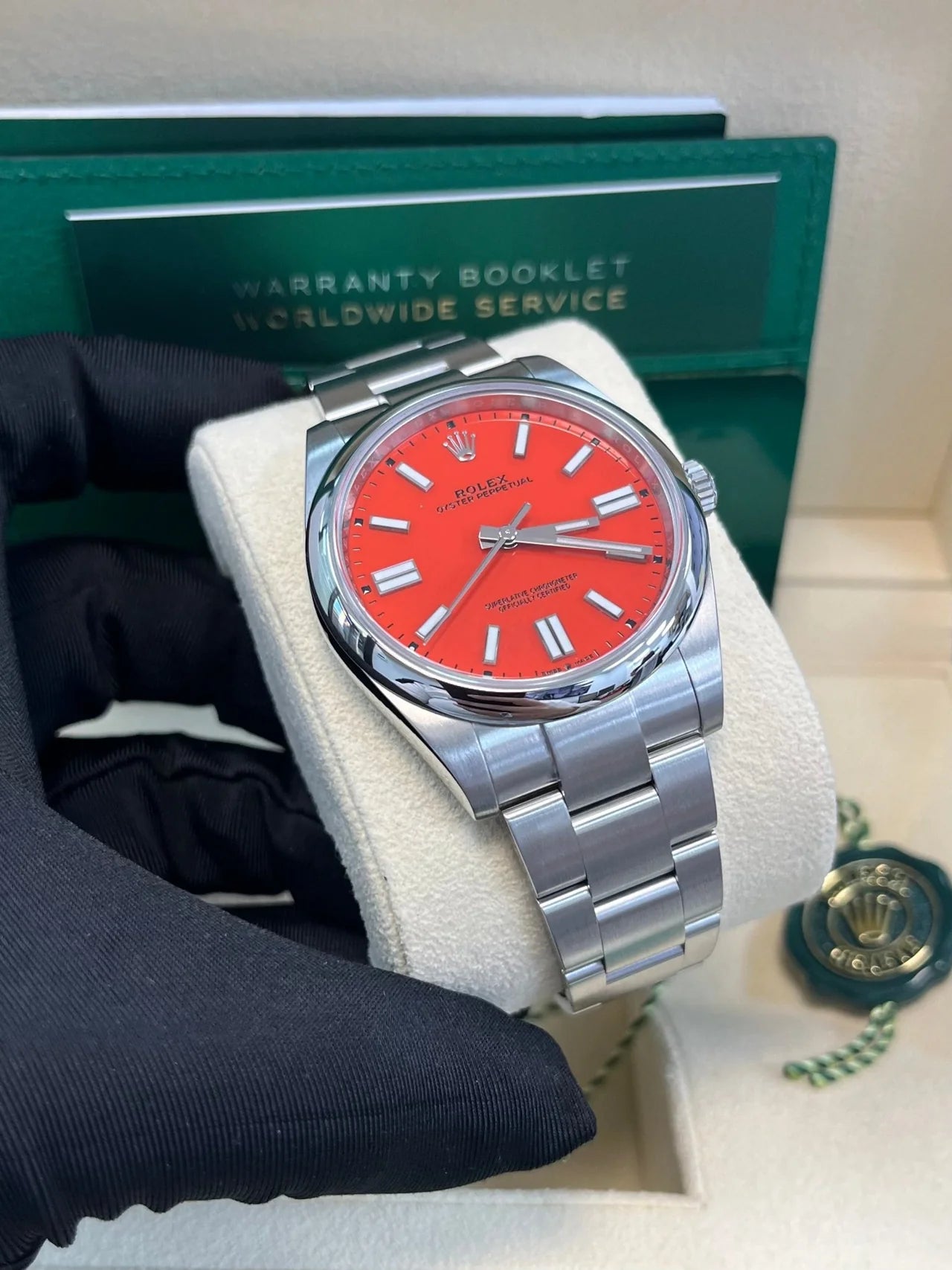 Rolex Oyster Perpetual Red Dial Oyster 124300